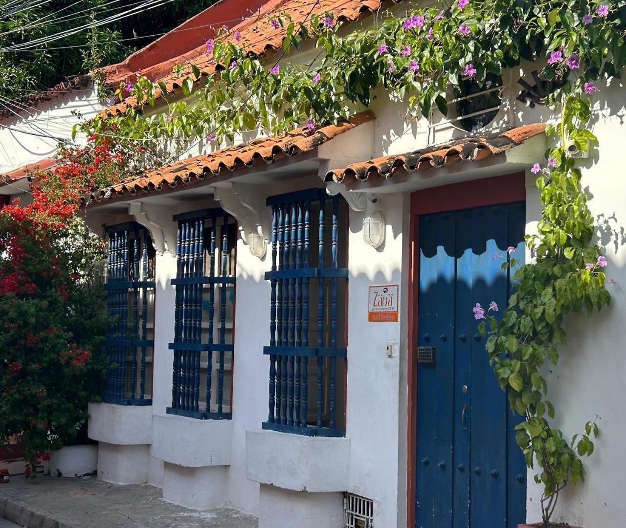 Zana Boutique Hotel 3*