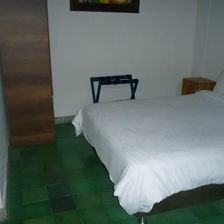 Zana Boutique Hotel 3*